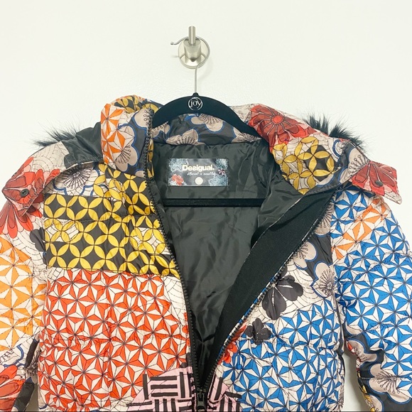 Desigual Patterned Puffer Coat - Picture 5 of 6